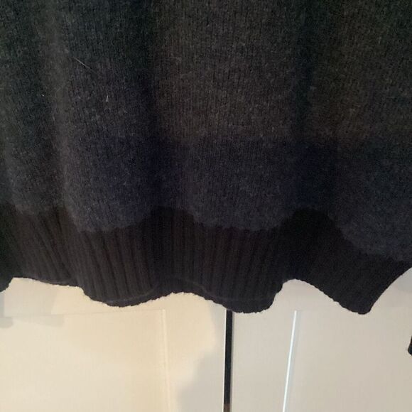 Johnnie-O Hugh 1/4 Zip Hugh 100% Merino Wool Sweater Sz M Navy - Picture 6 of 10